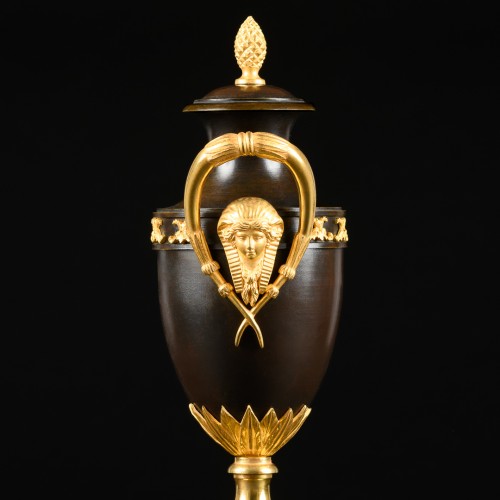 Objet de décoration Cassolettes, coupe et vase - Paire de cassolettes bougeoirs à double usage d’époque Consulat vers 1799