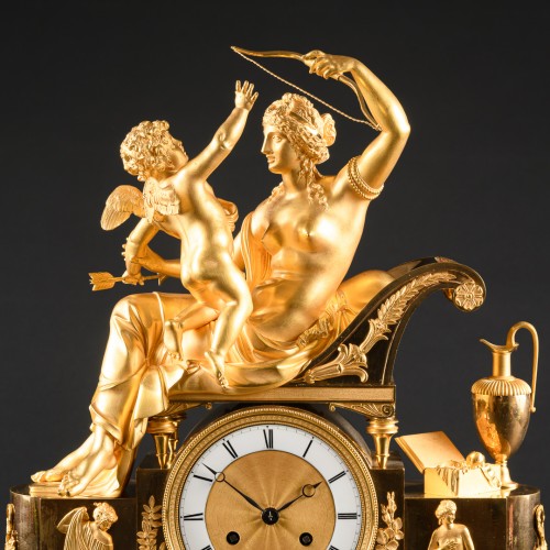 Rare Empire clock “venus Seizing The Arc Of Amor” - 