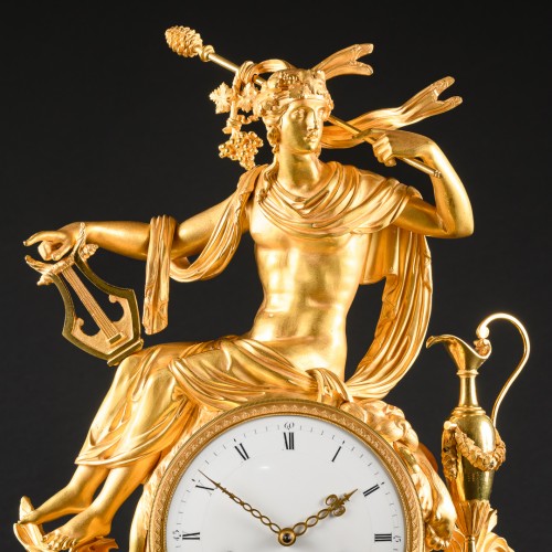 Importante Pendule Empire avec Bacchus - Attribuée À Pierre Philippe Thomire - Apollo Art & Antiques