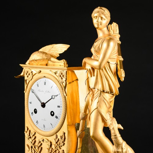 Mythological Empire Clock With “Diana Huntress” - Empire