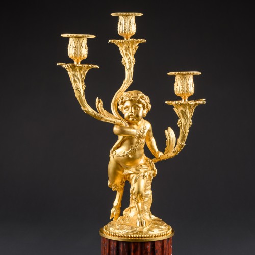 Luminaires Bougeoirs et Chandeliers - Paire de candélabres en bronze doré et marbre, milieu du 19e siècle