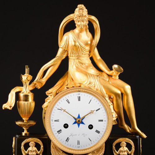 Pendule Mythologique “Hébé Échanson” Époque Directoire 1795-1799 - Apollo Art & Antiques