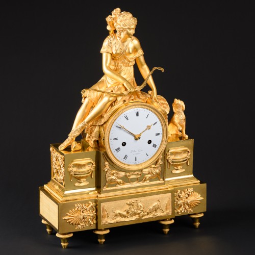 Pendule Mythologique “Diane Chasseresse” Époque Directoire 1795-1799 - Apollo Art & Antiques