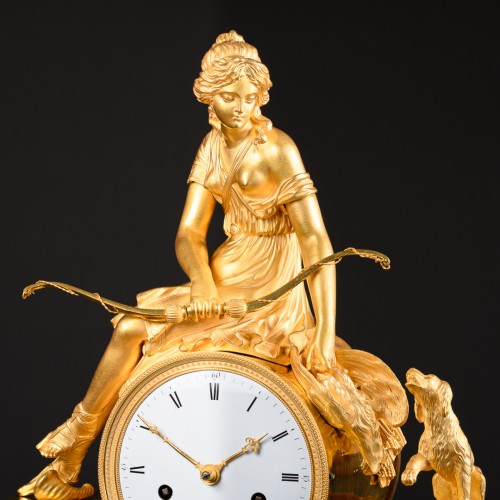 Antiquités - Pendule Mythologique “Diane Chasseresse” Époque Directoire 1795-1799