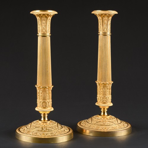 Empire - Pair Of French Empire Period Candlesticks With Griffins 