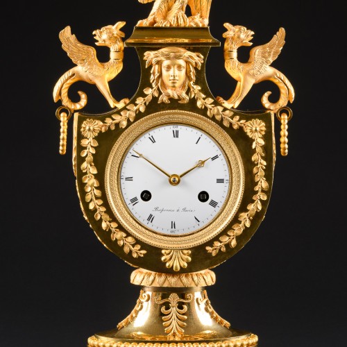 Pendule Empire en forme De blason - Signée Boicervoise à Paris - Horlogerie Style Empire