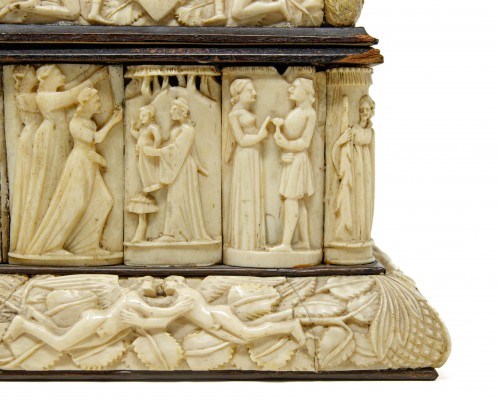 Embriachi Workshop (15th Century)  Casket with life of Paris' life scenes   - 