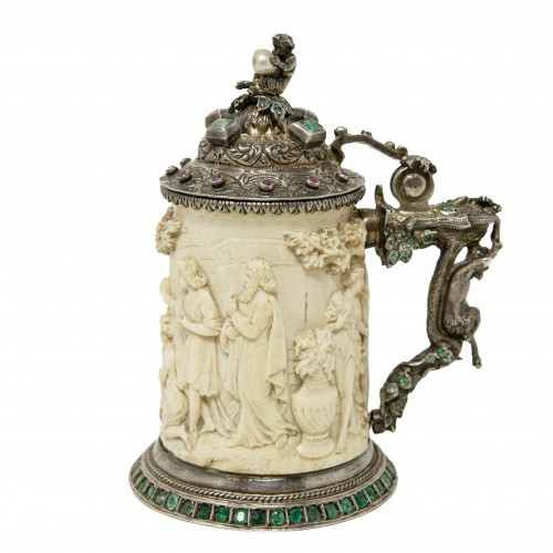 Petit pichet en ivoire (tankard) - XIXe siècle - Objets de Vitrine Style 