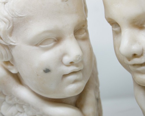 18th century - 18th Century Marble Pair of Winged Putti Heads