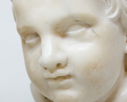 Antiquités - 18th Century Marble Pair of Winged Putti Heads