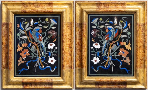 Les perroquets – Paire de tableaux en marqueterie de pierres dures