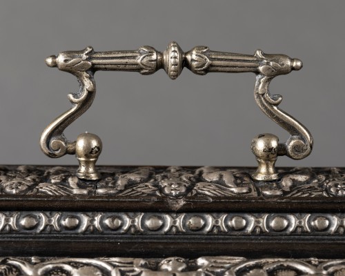 Antiquités - Box in blackened wood and silver metal with Renaissance decor