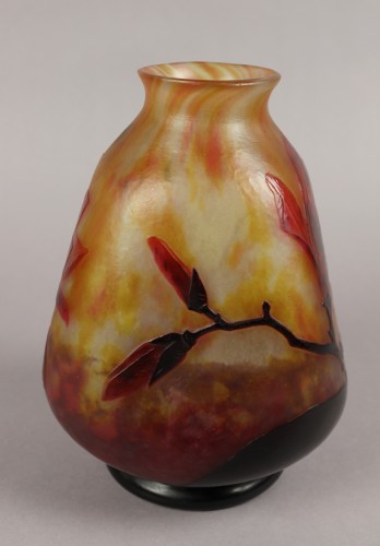 Daum - Vase with magnolias - Glass & Crystal Style Art nouveau