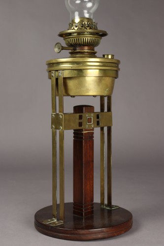 Luminaires Lampe - Lampe à pétrole de table par Gustave Serrurier-Bovy