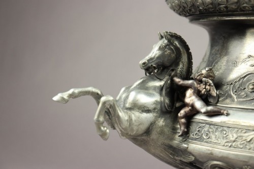 Grande coupe en métal argenté par les Frères Fanniere - Art Revival