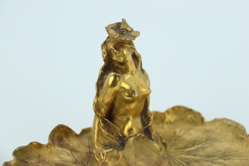 Art nouveau - Femme géranium par Raoul Larche (1860-1912)