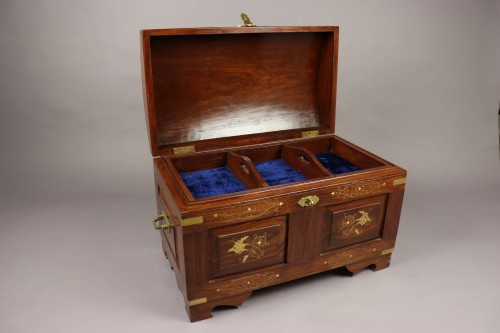 Antiquités - Coffre par Erhard und Söhne