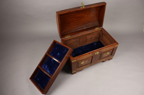 Antiquités - Coffre par Erhard und Söhne