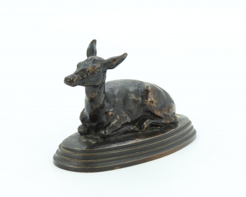 Biche couchée par Antoine-Louis BARYE (1795-1875) - Sculpture Style Napoléon III