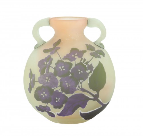 Vase Gallé à anses appliquées à décor aux hortensias
