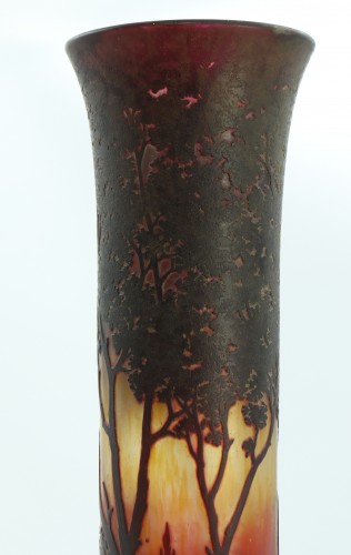 Grand vase Daum à ddécor de paysage lacustre - Art nouveau