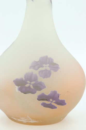 Antiquités - Vase Gallé à décor d'hortensia
