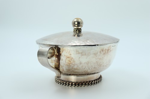 Art Déco - Coupe couverte par Jean Després
