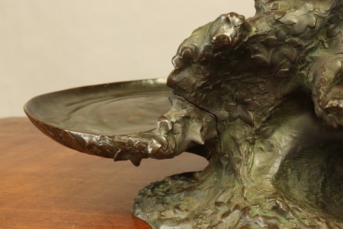 Antiquités - Centre de table à décor de naïade par Auguste Ledru (1860-1902)
