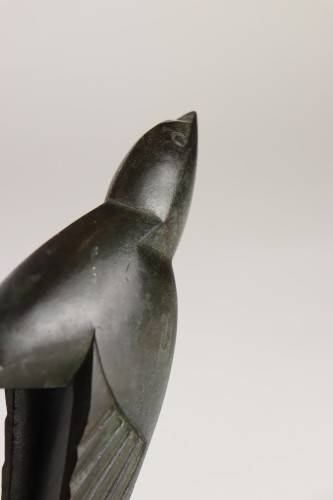 Antiquités - L'oiseau, Bouchon de radiateur en bronze par les frères Martel