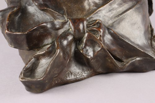 Antiquités - Bust of a young lady by Pierre-Félix Fix-Masseau