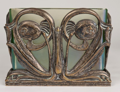 XXe siècle - Jardinière en bronze argenté par Georges de Feure