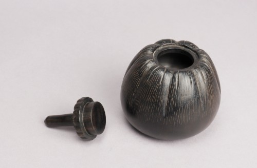 Bittergourd box in ebony by Clément Mère (1861-1940) - 