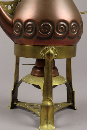 Objet de décoration  - Théière et son réchaud par Albin Müller vers 1903