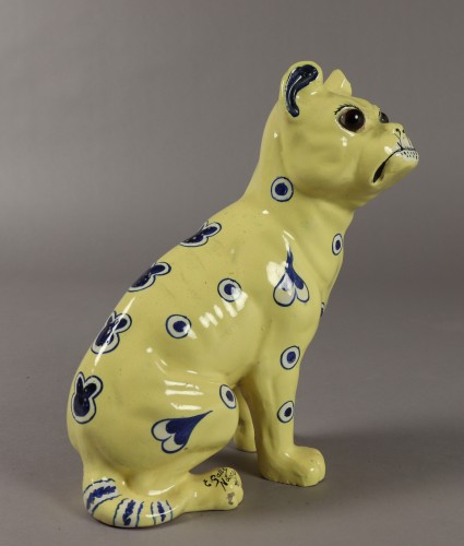 Céramiques, Porcelaines  - Emile Gallé - Chien en  faïence dit « chien aux cœurs bleus »