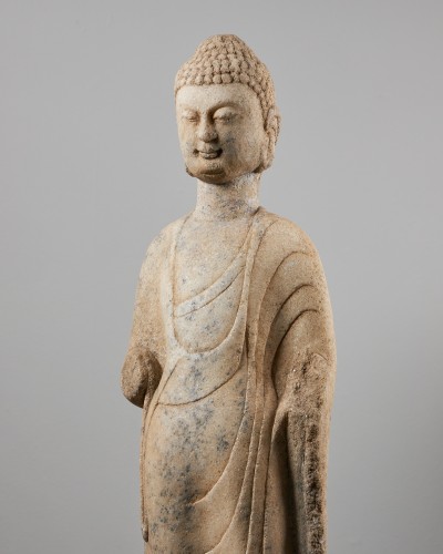 Statuette de Bouddha en marbre, Chine, dynastie Qi/Sui - Moyen Âge