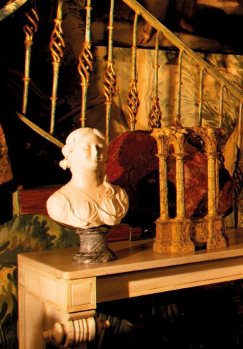Antiquités - Marble Bust of a Goddess, North Italian circa 1700