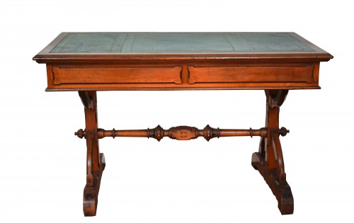Table à écrire en noyer et ébène incrustée, Angleterre vers 1870 - ArtHistorical