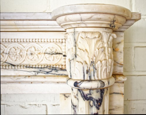 Napoléon III - Louis XVI style fireplace in Arabescato marble from the late 19th century