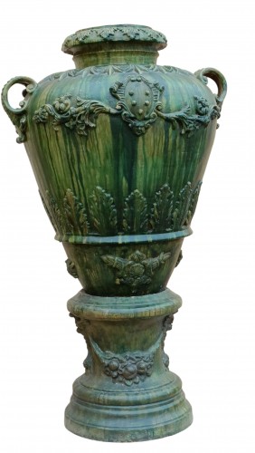 Pair of large terracotta jars painted in ramin green. Late 18th early 19th  - Architectural & Garden Style 