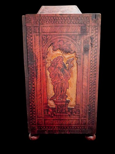 Cabinet en bois de cèdre, Italie XVIIe siècle - Mobilier Style 