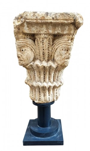 Stone capital, 11th-12th century