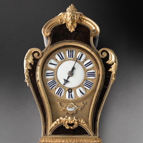 Horology  - Small brown tortoiseshell alcove cartel signed Thuret, Paris circa 1710