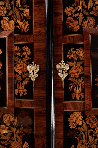 Antiquités - 17th ideboard in marquetry , by Thomas Hache 