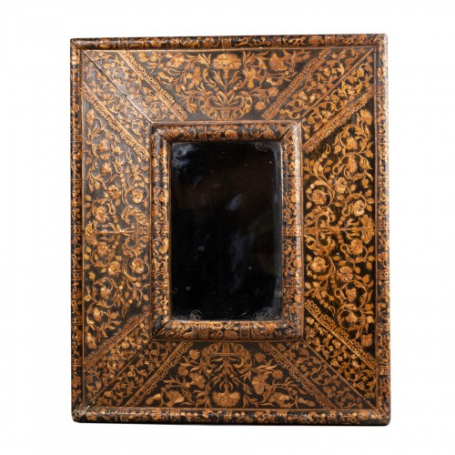 Mirror in lacquer and straw marquetry, Louis XIV period.