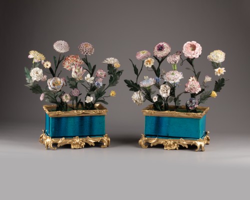 Porcelain and bronze set, Paris Louis XV period - 