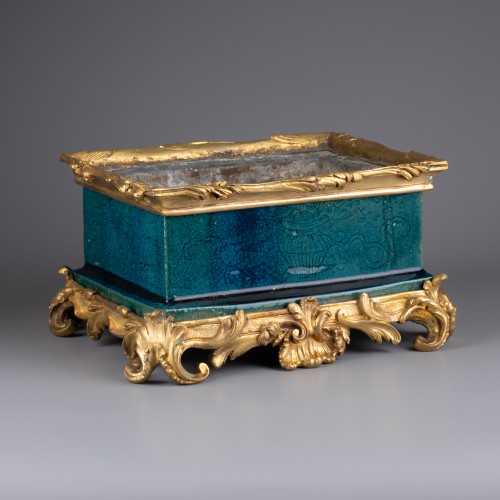 18th century - Porcelain and bronze set, Paris Louis XV period