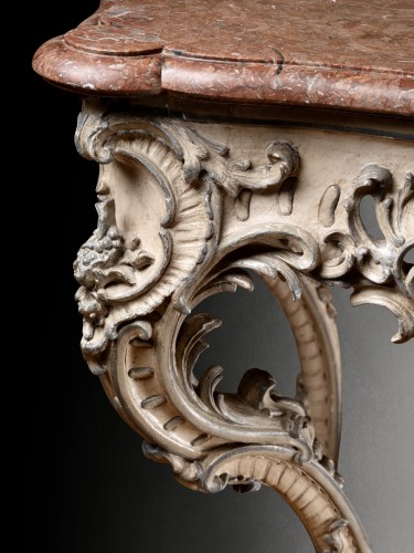 Console table with « rocaille » decoration, Provence, circa 1730 - Louis XV