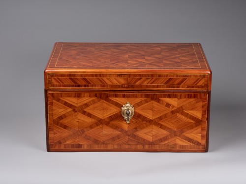 Rosewood carriage case, Paris, Louis XV period, circa 1760 - Furniture Style Louis XV