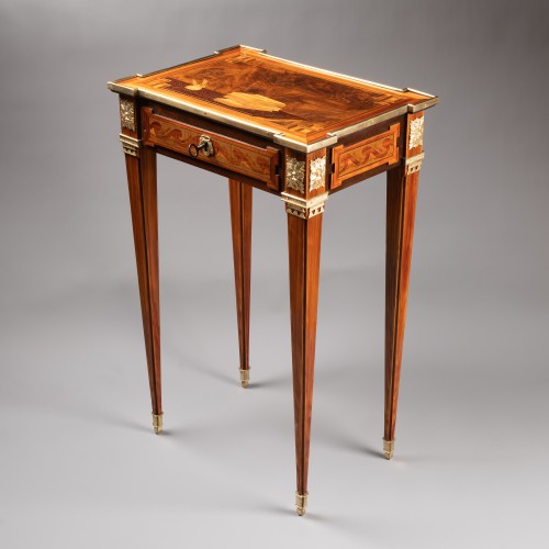   Small lounge system table, Paris, late 18th century - 