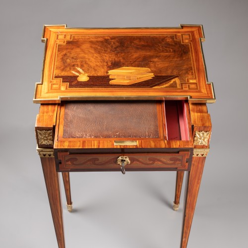 Louis XVI -   Small lounge system table, Paris, late 18th century